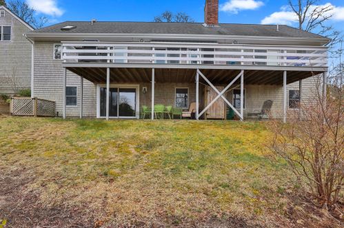 595 Riverview Dr, Chatham MA  02633-1117 exterior