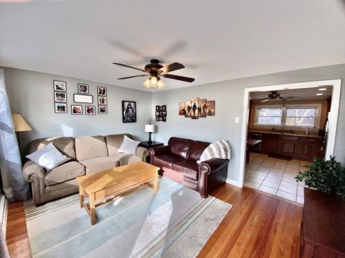 16 Annette St, Methuen, MA 01844-5907