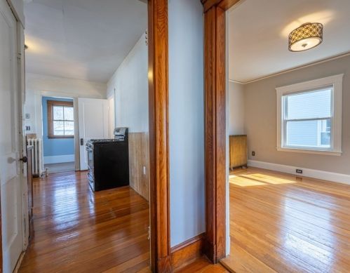 24 Bussey St, Dedham MA 02026-2239 exterior