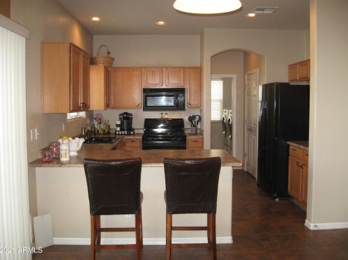 8008 5th Ln, Phoenix, AZ 85041-8115