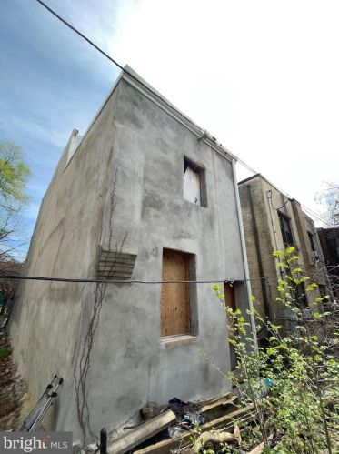 2232 20 St, Philadelphia PA 19132-4844 exterior