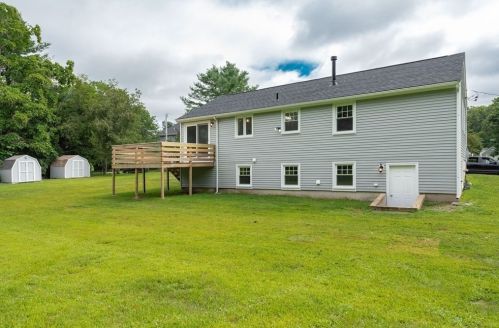 1364 Cohannet St, Taunton MA  02780-7136 exterior