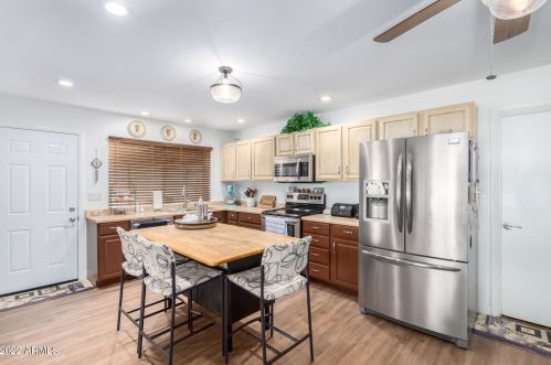 3220 Cinnabar Ave, Phoenix AZ 85020-1815 exterior