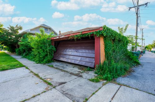 2447 Oak Park Ave, Forest View IL 60402-2530 exterior