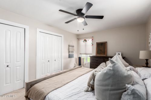 4231 Catalina Dr, Phoenix AZ 85031-3726 exterior