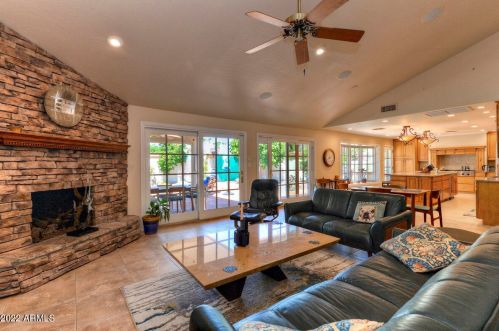 9234 33 Way, Phoenix AZ 85028-4967 exterior