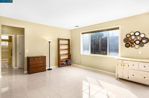 357 Napoleon Dr, San Leandro CA 94577-1580 exterior