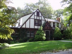 73 Bonad Rd, Newton, MA 02465-2948