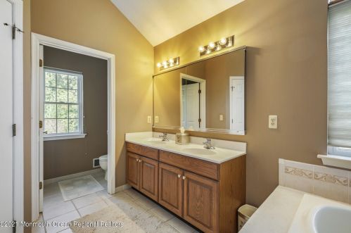 22 Palamino Dr, Jackson Twp NJ  08527-1382 exterior