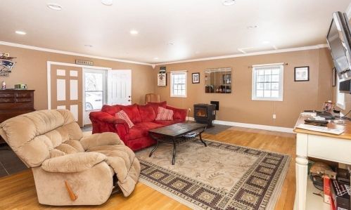 467 Washington St, Hingham MA 02061-2060 exterior