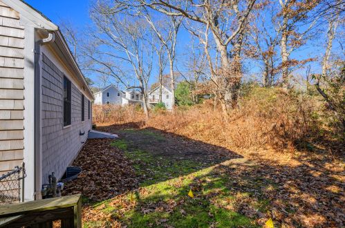 130 Main St, Dennis MA 02638-2019 exterior