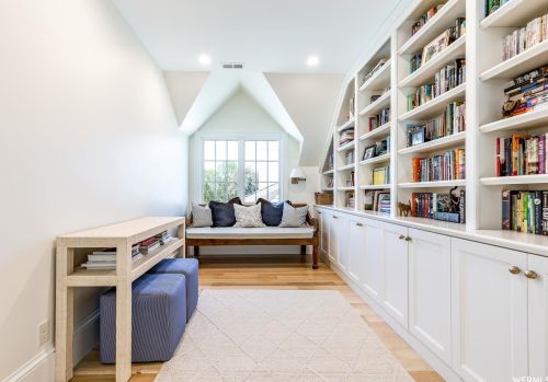 1918 Siesta Dr, Sandy UT 84093-6139 exterior