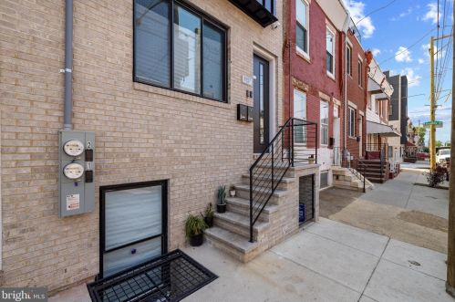 1917 5th St, Philadelphia, PA 19122-2135