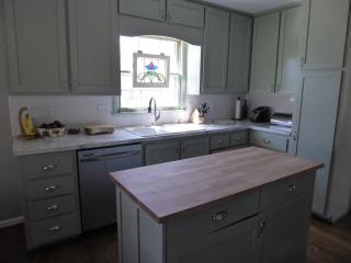 1807 Paulette Dr, Birmingham AL  35226-2628 exterior