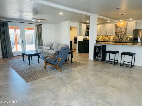 3843 49 Pl, Phoenix AZ 85018-4458 exterior