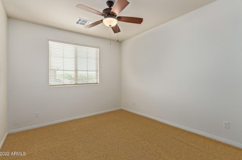 21845 39 St, Phoenix AZ 85018-7130 exterior