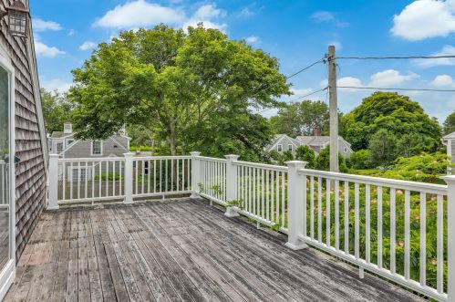 75 Main St, Chatham MA 02633-2419 exterior