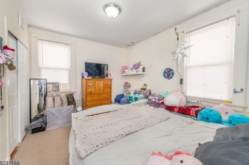 54 Malone Ave, Belleville NJ 07109-2671 exterior