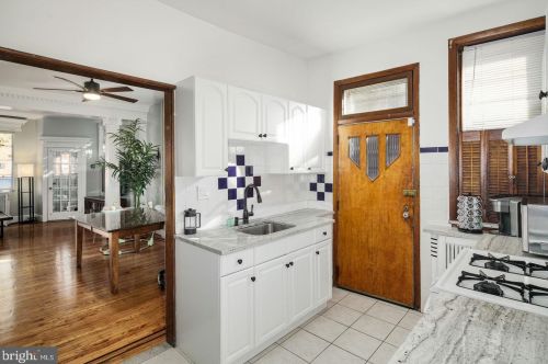 1016 6 St, Philadelphia PA 19140-2314 exterior