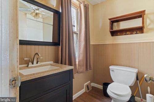 1239 6 St, Philadelphia PA 19140-4561 exterior