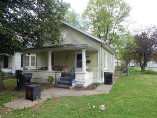 1120 Weller Ave, Louisville, KY 40208-1147