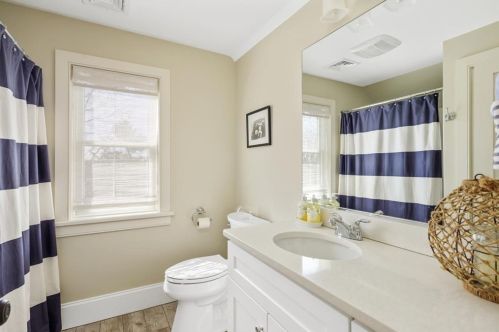 14 Otis Hl Rd, Hingham MA 02043-4510 exterior