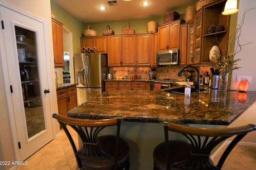 318 Campo Bello Dr, Phoenix AZ 85032-2216 exterior