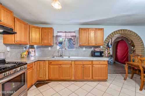 1848 Atlanta Ave, Phoenix AZ  85040-2470 exterior