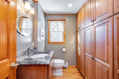 40 Frst Gln Dr, Montgomery MA 01085-4709 exterior