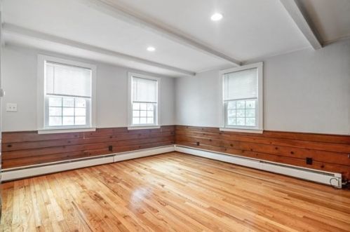 34 Trevore St, Quincy MA 02171-1127 exterior