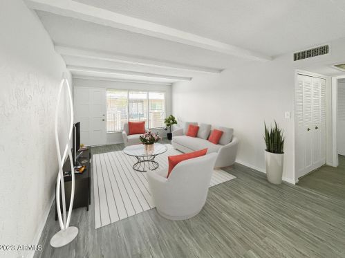 6201 16th St, Phoenix AZ  85016-1739 exterior