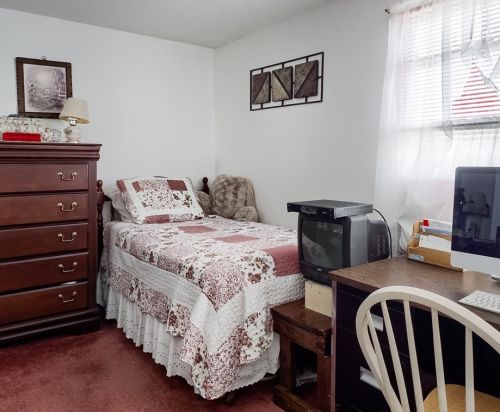 40 Vincent Cir, Worcester MA 01604-3462 exterior