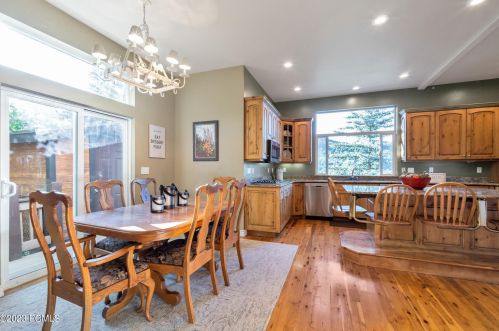 4365 Hidden Cv Rd, Park City UT 84098-4724 exterior