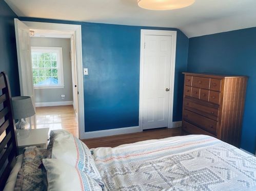 379 Cedar St, Dedham MA 02026-3221 exterior