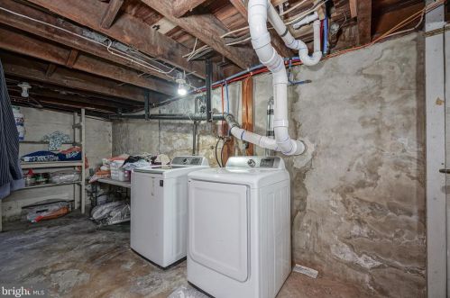 523 Lincoln Ave, West Deptford NJ 08066-1136 exterior