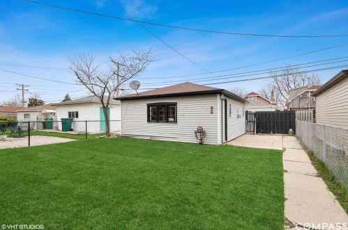 2529 Oak Park Ave, Forest View IL 60402-2532 exterior