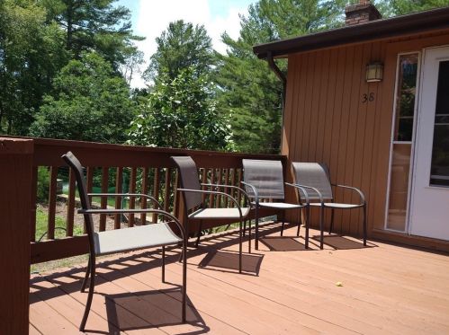 38 Wind Dr, Plymouth MA 02360-2714 exterior