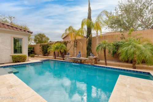 2923 Constance Way, Phoenix AZ 85042-7224 exterior