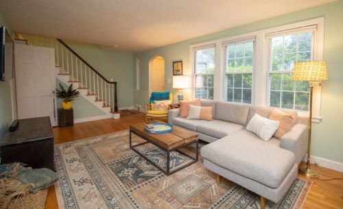 51 East St, South Hadley MA  01075-2115 exterior