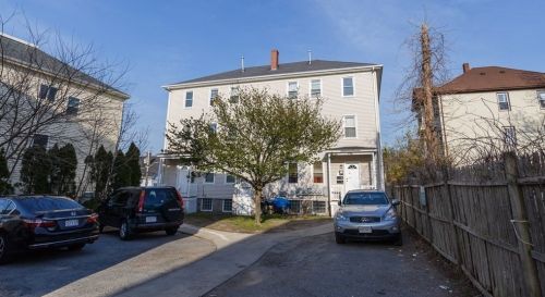 764 Plymouth Ave, Fall River MA 02721-1946 exterior