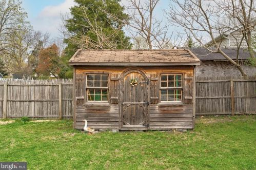 1157 Mantua Pike, West Deptford NJ 08097-1229 exterior