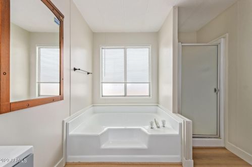 424 Charleston Ave, Phoenix AZ  85022-1529 exterior