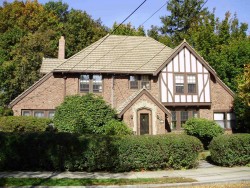 47 Dolphin Rd, Newton, MA 02459-1304