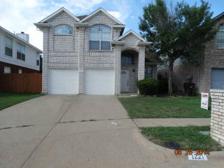 1221 Canoe Ln, Plano TX  75023-2026 exterior