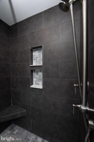 36 Hackemore St, Burlington NJ 08016-3056 exterior