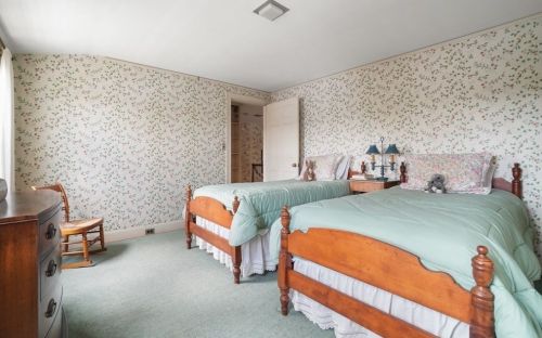 414 Westfield St, Dedham MA 02026-5626 exterior