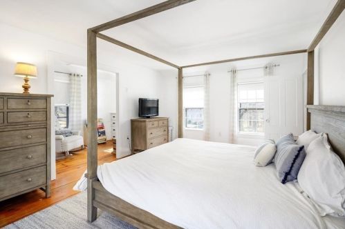 287 North St, Hingham MA 02043-2232 exterior