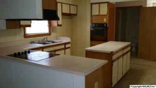 3212 Reynolds Dr, Huntsville AL  35810-3282 exterior