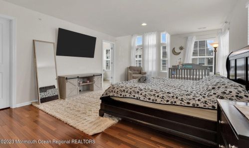 16 Kyle Dr, Tinton Falls NJ 07712-7536 exterior