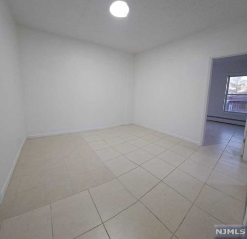 43 Chrome Ave, Carteret NJ 07008-3401 exterior